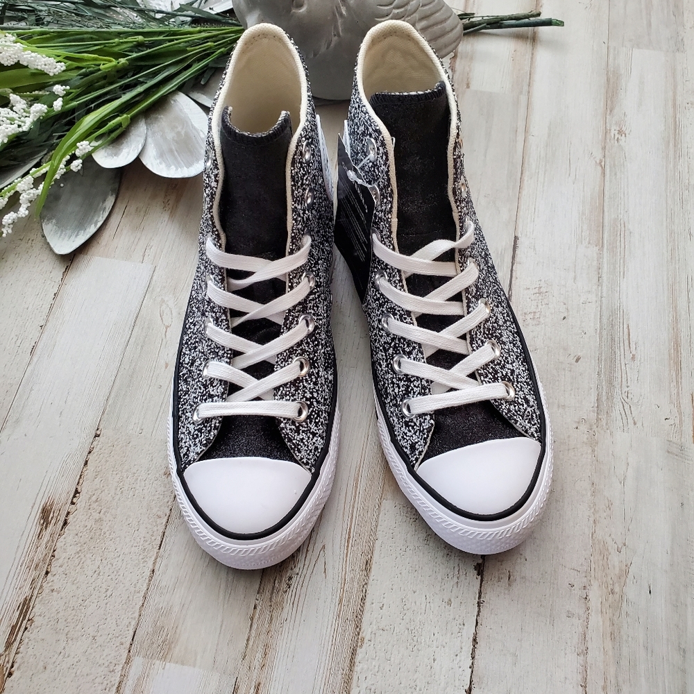 Converse - Picture 4 of 5